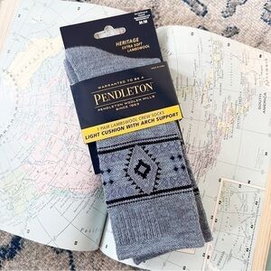 Pendleton NWT UNISEX Heritage Blue Cushion Moisture Wicking Lambswool Socks